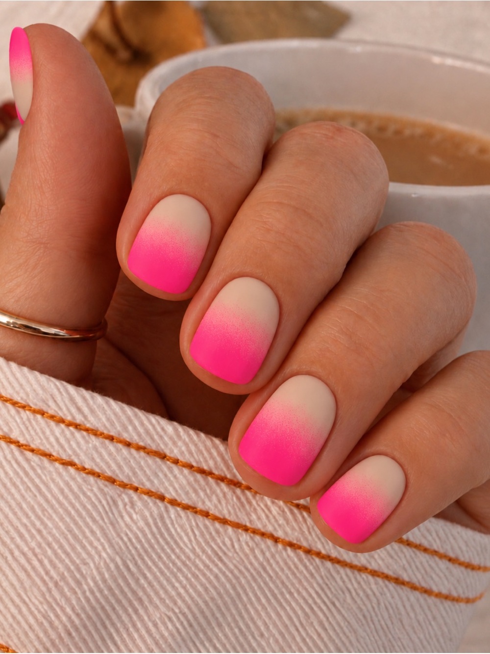 Kleo Kolor Pink Ombre Press-On Gel Nails